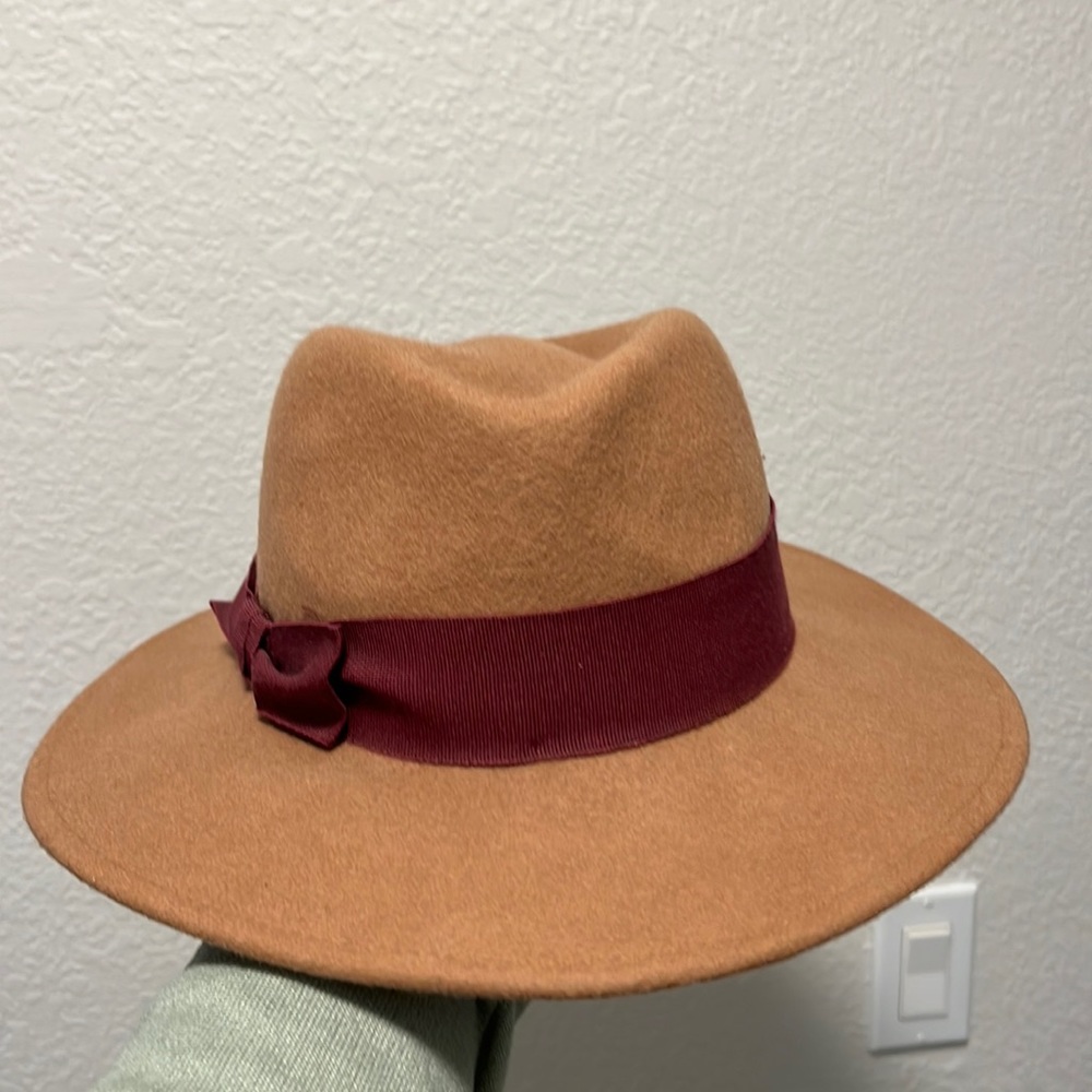 100% wool hat with maroon ribbon/bow